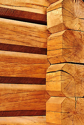 포토 JPG 해외이미지 전통 벽 조각 십자가 부분 날씨 주택 그림자 사람없음 야외 건물 목재 가로 갈색 노란색 반지 얼룩 거친 모서리 파편 연결 큼 자르기 목수 묘사 생태계 각도 통나무 충격 평행 수목 옛날 해외202004 해외포토 나무 직업 건축물 컬러 재료 장신구 모션 크기 파일형식 이미지허브