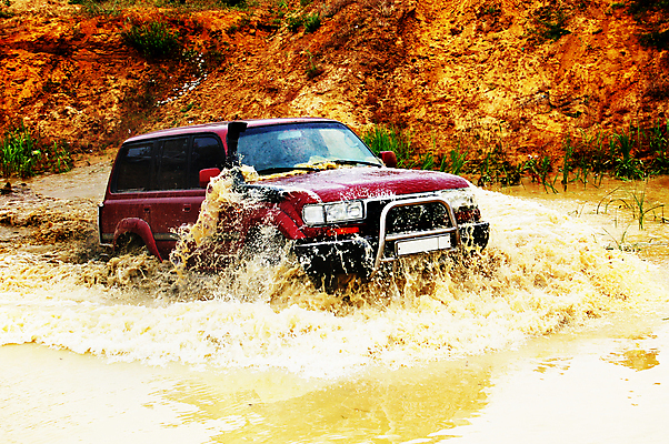 포토 JPG 해외이미지 나무 도로 무기 스포츠 포즈 모션 자동차 조명 취미 사람없음 공중 갈색 점프 힘 경쟁 운전 레이싱 바퀴 위험 땅 군용 타이어 먼지 감시 진흙 짐차 엔진 흙더미 빛망울 비포장도로 오프로드 집회 해외202004 해외포토 식물 길 육상교통 컬러 컨셉 교통시설 군대 시합 빛 흙 파일형식 더미 이미지허브