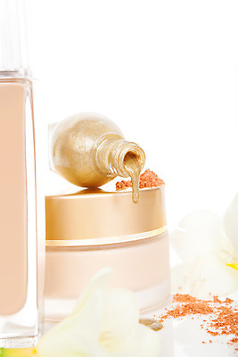 포토 JPG 해외이미지 스튜디오촬영 직업 꽃 사람없음 세로 빛 세트 갈색 유행 화장품 활발 벚꽃 흰색 물방울 항아리 화려 액체 황금 고급 떨어짐 가루 크림 피부관리 흰배경 매니큐어 내추럴 고립 해외202004 해외포토 식물 컬러 백그라운드 컨셉 실내 뷰티 도자기 파일형식 이미지허브