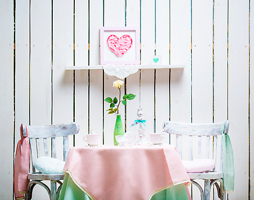 포토 JPG 해외이미지 모양 나무 라이프스타일 디자인 계절 꽃 행복 리본 결혼 가족 자연 탁자 휴가 주택 프레임 발렌타인데이 사랑 사람없음 내부 목재 장식 빨간색 빛 파티 주방 식사 저녁식사 방 수확 흰색 하트 축하 직물 생일 은색 저녁 복고 설정 스타일링 스타일 해외202004 해외포토 식물 기념일 감정 컬러 가구 컨셉 농업 재료 관계 데이이벤트 이벤트 건물 생활 야간 생태계 파일형식 이미지허브