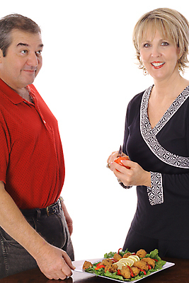 포토 JPG 해외이미지 라이프스타일 커플 여자 남자 행복 음식 결혼 2 다이어트 토마토 장난 가족 탁자 결혼식 남편 주택 건강 사랑 요리 미소 웃음 사람 성인 두명 청춘 주방 식사 샐러드 튀김 아내 먹기 준비 레시피 핸드메이드 해외202004 해외포토 감정 가구 컨셉 채소 관계 모션 표정 이벤트 건물 생활 파일형식 이미지허브