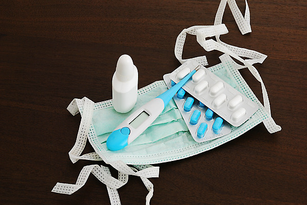 포토 JPG 해외이미지 건강 마스크 사람없음 약 흰색 바이러스 질병 온도계 인플루엔자 재채기 전염병 치료제 코로나바이러스 해외202004 해외포토 컬러 의학 파일형식 이미지허브