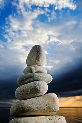 포토 JPG 해외이미지 선 바다 컨셉 자연 하늘 사람없음 세로 쌓기 조약돌 정상 심볼 명상 흙더미 절정 평형 해외202004 해외포토 모션 수영 흙 돌_바위 생태계 파일형식 더미 이미지허브