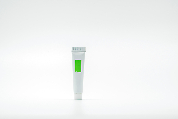 포토 JPG 해외이미지 여자 얼굴 백그라운드 신체 포장 건강 가면 사람없음 치료 초록색 약 라벨 화장품 공백 흰색 주름 상품 컨테이너 수집 피부 크림 오브젝트 피부관리 로션 패키지 튜브 고립 돌봄 미백 수분크림 위생관리 카피스페이스 해외202004 해외포토 산업 컬러 의학 모션 프레임 관리 사람 신체부위 뷰티 파일형식 이미지허브