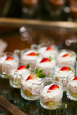 포토 JPG 해외이미지 딸기 사람없음 장식 컵케이크 일렬 뷔페 해외포토 과일 케이크 파일형식 이미지허브