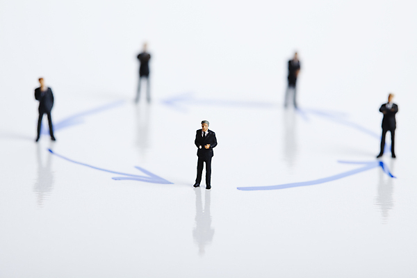 포토 JPG 해외이미지 화살표 협력 실내 사람없음 아웃포커스 금융 업무 비즈니스맨 그룹 흰배경 순환 금융비즈니스 인물미니어처 공유 해외202004 해외포토 남자 백그라운드 비즈니스 모션 촬영기법 내부 경제 미니어처 흰색 작업 직장인 파일형식 이미지허브