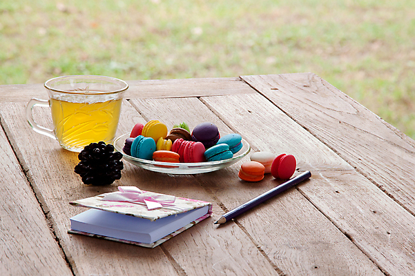 포토 JPG 해외이미지 음식 디저트 사람없음 파란색 컬러풀 노란색 쿠키 케이크 달콤 녹차 레몬 흙더미 마카롱 카피스페이스 해외202004 해외포토 컬러 과일 차_음료 흙 공백 맛 파일형식 더미 이미지허브