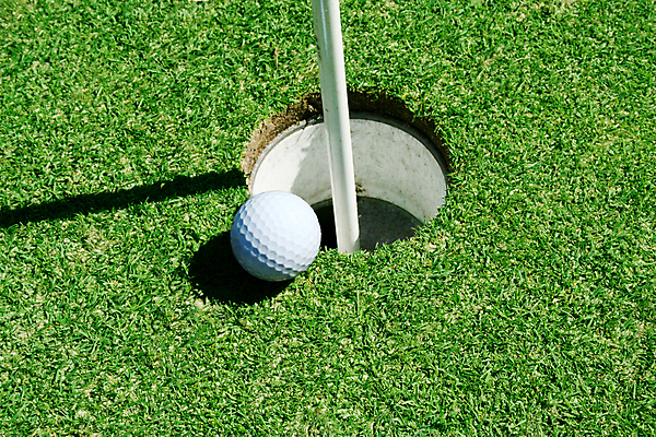 포토 JPG 해외이미지 스포츠 골프 공 골프장 놀이 골프공 사람없음 초록색 경쟁 게임 흰색 원형 골퍼 강의 클럽 골프티 고립 여의주 해외202004 해외포토 도형 컬러 컨셉 스포츠시설 운동선수 골프용품 구기 파일형식 이미지허브