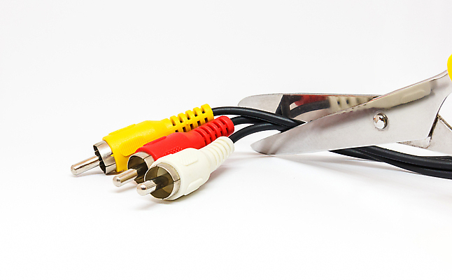 포토 JPG 해외이미지 통신 사람없음 빨간색 전자제품 컴퓨터 노란색 디지털 텔레비전 소리 장비 흰색 플러그 코드 연결 자르기 흰배경 라디오 오디오 철사 잭 동영상 해외202004 해외포토 컬러 백그라운드 모션 파일형식 이미지허브