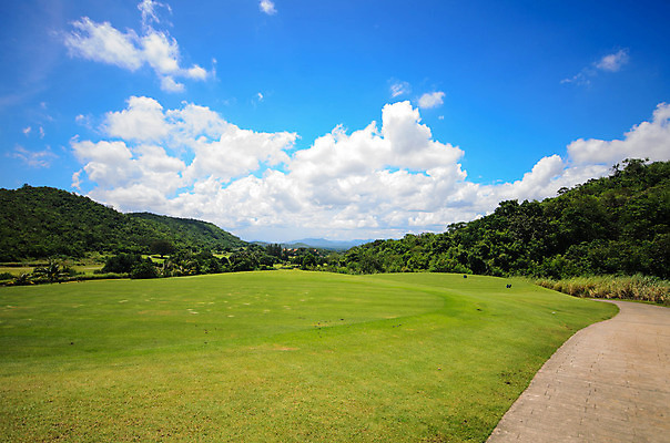 포토 JPG 해외이미지 나무 구름 라이프스타일 계절 남자 호수 야생동물 모래 스포츠 신발 밭 골프 공 자연 놀이 하늘 풍경 잔디 사람없음 야외 빨간색 초록색 여름 파란색 빛 게임 흰색 깃발 연못 신선 구멍 거친 골퍼 닫기 오솔길 강의 그네 클럽 장면 봉 아일랜드 내추럴 때리기 페어웨이 해외202004 해외포토 자연요소 식물 동물 유럽 길 컬러 농업 모션 운동선수 사람 생활 구기 생태계 파일형식 이미지허브