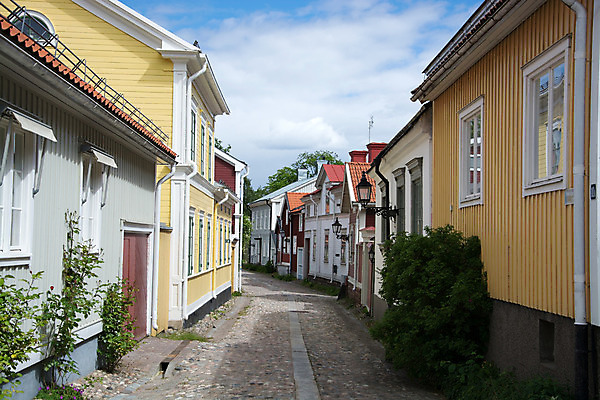 포토 JPG 해외이미지 유럽 주택 스웨덴 사람없음 목재 항구 도시 만 센터 역사 6월 그림 좁은 지역 타운 수목 스칸디나비아 옛날 해외202004 해외포토 나무 나라 재료 교통시설 북유럽 건물 날짜 파일형식 이미지허브