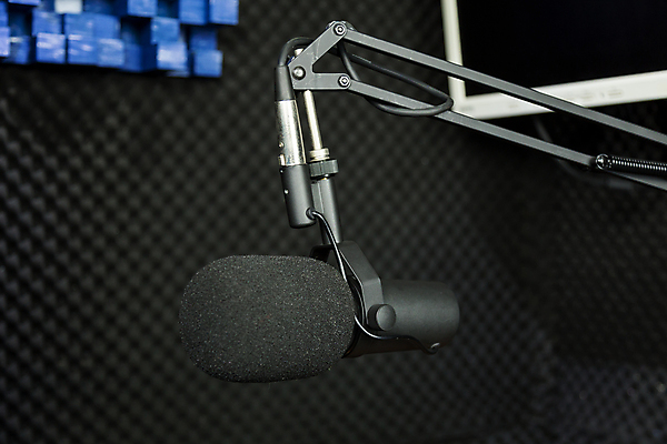 포토 JPG 해외이미지 직업 음악 백그라운드 노래 사람없음 금속 검은색 소리 방 장비 가수 기구 마이크 오브젝트 라디오 오디오 튜브 노래방 고립 해외202004 해외포토 컬러 음향기기 재질 문화예술 전자제품 음악가 파일형식 이미지허브