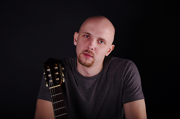 포토 JPG 해외이미지 모델 남자 별 음악 백그라운드 놀이 한명 사람 성인 빛 유행 금속 검은색 어둠 소리 콘서트 공연 연주자 음악가 흰색 기구 기타 청바지 표현 시원함 롤 기타리스트 그런지 뮤지컬 팝 플레이어 스타일 해외202004 해외포토 자연요소 직업 1 컬러 바지 재질 현악기 문화예술 이벤트 파일형식 이미지허브