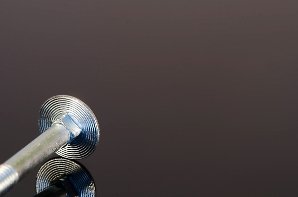 포토 JPG 해외이미지 1 산업 백그라운드 부분 주택 나선형 사람없음 목재 가로 세로 빛 반사 머리 금속 검은색 힘 기계 장비 흰색 공구 나사 업무 못 원형 황금 실 닫기 은색 철 묘사 오브젝트 싱글 날카로움 볼트 시트 고립 철강 해외202004 해외포토 도형 나무 컬러 무늬 재료 모션 재질 건물 신체부위 도구 작업 파일형식 이미지허브