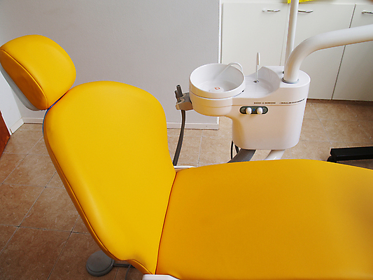 포토 JPG 해외이미지 직업 의자 건강 치과 병원 사람없음 치료 사무실 약 방 장비 환자 의사 흰색 도구 램프 대접 작업 입 치아 질병 치과의사 돌봄 송곳 위생관리 해외202004 해외포토 컬러 가구 비즈니스 의학 모션 조명 관리 신체부위 의료진 소화기관 파일형식 이미지허브