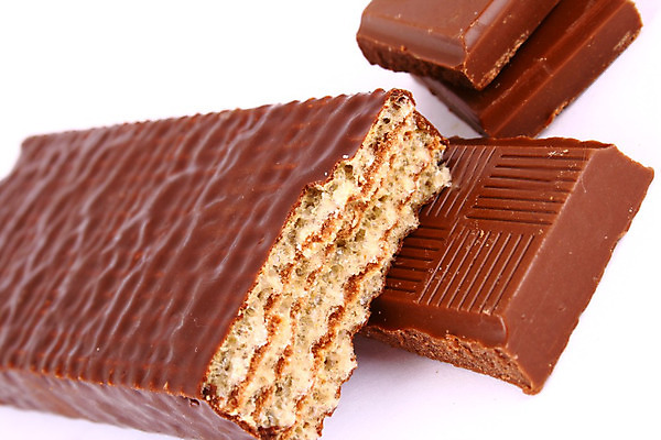 포토 JPG 해외이미지 모양 음식 조각 백그라운드 휴가 디저트 새로움 사탕 선물 사람없음 상자 갈색 쌓기 탑 초콜릿 검은색 사막 우유 에너지 바 달콤 맛 은색 설탕 먹기 은박지 크림 묘사 질감 칼로리 코코아 파열 깨짐 식용 카카오 해외202004 해외포토 건축물 음료 컬러 컨셉 모션 유제품 파일형식 이미지허브