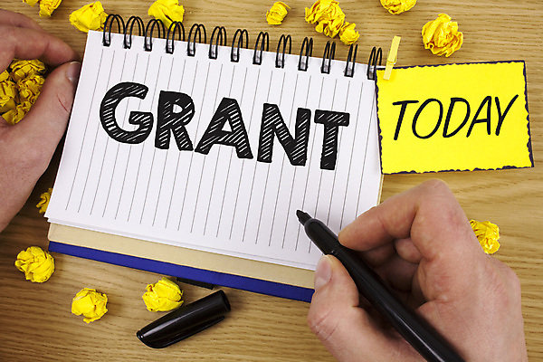 포토 JPG 해외이미지 직업 학생 교육 돈 회사 비즈니스 학교 수업 미래 사람없음 금융 경제 스터디 믿음 저축 도움 어플리케이션 계획 대학교 투자 대출 기부금 승인 자금 정부 지원 학자 헬프 장학금 해외202004 해외포토 감정 컨셉 학습 재산 기부 파일형식 지원금 이미지허브