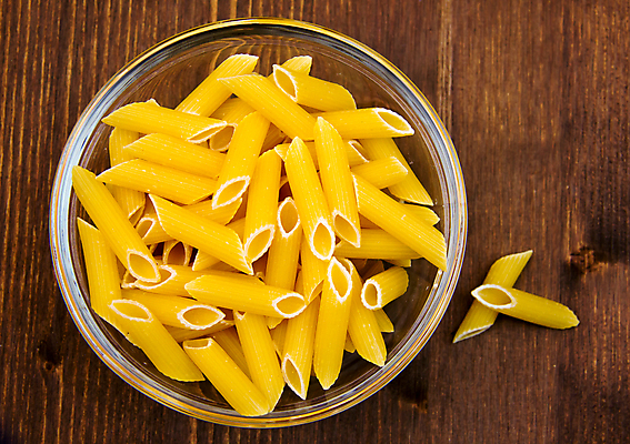 포토 JPG 해외이미지 전통 접시 문화 음식 백그라운드 다이어트 채소 재료 부분 탁자 파스타 건강 스파게티 육류 요리 사람없음 노란색 주방 식당 식사 저녁식사 이탈리아 흰색 사발 닫기 맛 밀 지중해 먹기 묘사 유기농 날것 칼로리 점심식사 고립 채식주의자 탄수화물 펜네 해외202004 해외포토 식기 웰빙 유럽 바다 컬러 가구 컨셉 식재료 모션 곡류 서양음식 상점 사기그릇 채식 파일형식 이미지허브