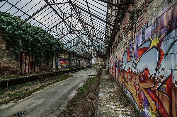 포토 JPG 해외이미지 산업 도로 창문 공장 유리 주택 이야기 굴뚝 사람없음 건물 탑 기계 방 장비 탐험 직물 수술 역사 제조 상품 빌라 회의실 시설 천연기념물 발견 떠남 무인 옛날 파멸 해외202004 해외포토 건축물 길 컨셉 공업 의학 교통시설 모션 재질 치료 파일형식 소멸 이미지허브