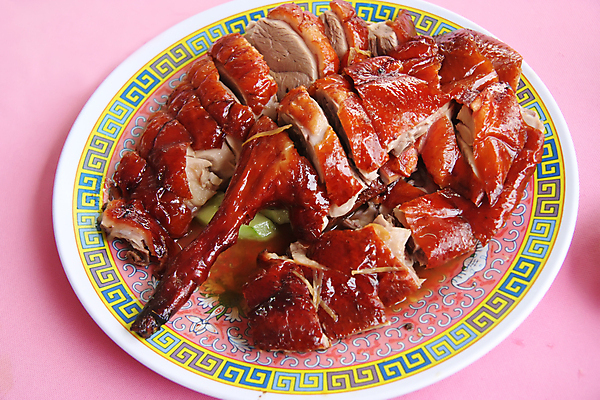 포토 JPG 해외이미지 접시 아시아 음식 오리 육류 요리 동양인 사람없음 식당 중국 자르기 굽기 슬라이스 서빙 해외202004 해외포토 식기 나라 식재료 모션 조류 인종 상점 구이 파일형식 이미지허브