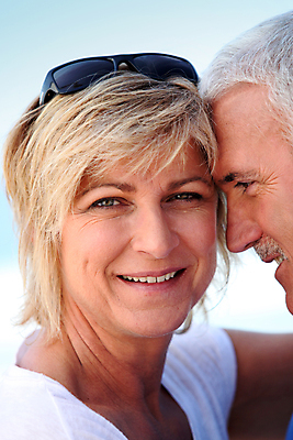 포토 JPG 해외이미지 라이프스타일 커플 여자 남자 행복 40대 중년 50대 2 남편 휴가 함께함 건강 관리 사랑 미소 사람 해변 야외 두명 여름 산책 기쁨 잡기 아내 중앙 캥거루 해외202004 해외포토 계절 감정 바다 컨셉 포유류 관계 모션 휴식 표정 성인 생활 파일형식 이미지허브