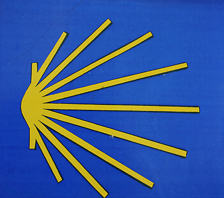 포토 JPG 해외이미지 여행 무늬 3 사람없음 파란색 노란색 정보 껍질 도자기 스페인 성자 방향 타일 사인 루트 방법 산티아고 순례 콘크리트 해외202004 해외포토 유럽 종교 컬러 파일형식 이미지허브