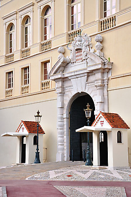 포토 JPG 해외이미지 건축양식 산 주택 사람없음 건물 태양 프랑스 찡그림 재산 빌라 공식 D 프랑스어 구식 모나코 프로방스 해외202004 해외포토 자연요소 문자 건축물 알파벳 건축 유럽 표정 금융 파일형식 이미지허브