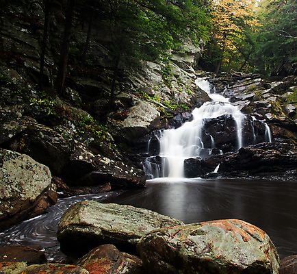 포토 JPG 해외이미지 계절 단풍 잎 모션 자연 이끼 풍경 사람없음 야외 초록색 강 환경 침묵 폭포 흐름 가을 바위 신선 개울 떨어짐 매끈함 소프트포커스 숲 순수 속도 장면 암초 내추럴 블러 스플래쉬 해외202004 해외포토 식물 컬러 컨셉 촬영기법 소리 돌_바위 감각 생태계 파일형식 이미지허브