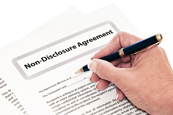 포토 JPG 해외이미지 비즈니스 사람없음 사무실 펜 도움 보호 비밀 중개인 계약 사인 검색 흰배경 컨설턴트 서식 문서 법 서명 변호사 젠틀맨 고립 면허증 표준 해외202004 해외포토 직업 백그라운드 컨셉 필기구 흰색 전문직 상담 면허 증명서 파일형식 이미지허브