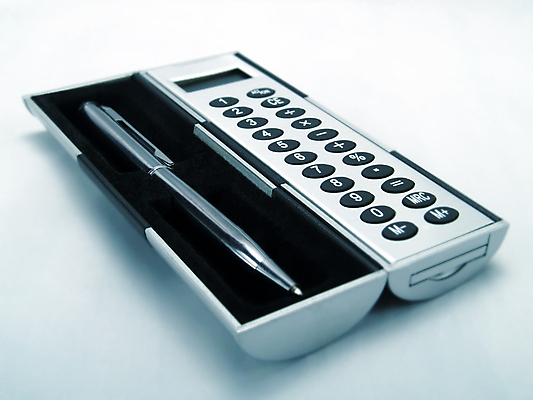 포토 JPG 해외이미지 비즈니스 사람없음 숫자 펜 기계 계산기 흰색 기록 업무 작업 계산 고급 우아함 은색 만족 이익 월급 곱셈 수입 실행 카운트 해외202004 해외포토 문자 감정 컬러 컨셉 문구용품 필기구 장비 수학 파일형식 이미지허브