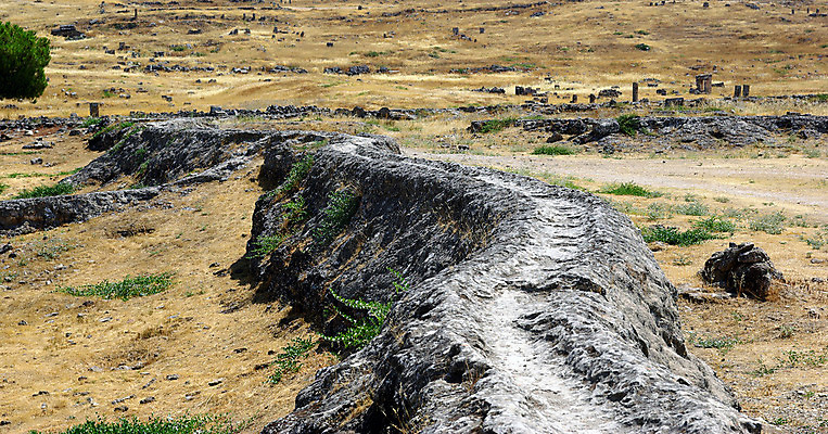 포토 JPG 해외이미지 모래 건축양식 교통시설 하늘 주택 사람없음 건물 여행객 블록 시간 역사 중앙 로마 땅 지중해 심볼 폐허 운하 과거 동쪽 공학 칠면조 천연기념물 내추럴 로마인 수도교 옛날 수평선 방식 해외202004 해외포토 건축물 교육 건축 바다 교통 컨셉 조류 사람 인종 이탈리아 다리_건축물 방향 시설 파일형식 이미지허브