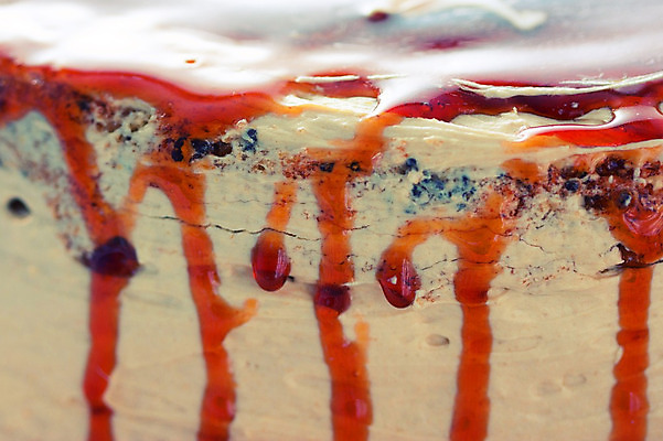 포토 JPG 해외이미지 음식 조각 재료 검은배경 디저트 요리 사람없음 장식 갈색 과자 케이크 초콜릿 얼음 어둠 빵집 젖음 신선 붓기 닫기 달콤 맛 크림 준비 만들기 브라우니 페스츄리 핸드메이드 해외202004 해외포토 자연요소 빵 컬러 백그라운드 컨셉 모션 상점 검은색 파일형식 이미지허브