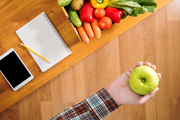 포토 JPG 해외이미지 계절 음식 장갑 셔츠 농업 채소 자연 주택 관리 씨앗 잔디 취미 사람없음 목재 초록색 상자 환경 정원 봄 장비 수확 성장 도구 신선 맛 사과 농부 정상 에코 원예 합성 DIY 밭일 생태학 원예사 인공 채식주의자 해외202004 해외포토 나무 식물 직업 잡화 교육 산업 컬러 컨셉 상의 과일 재료 건물 생태계 채식 파일형식 이미지허브