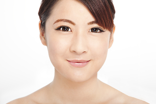 포토 JPG 해외이미지 여자 갈색머리 한명 동양인 상반신 성인 앞모습 뷰티 기쁨 우아함 매끈함 순수 피부관리 자기관리 의료성형뷰티 성인여자한명만 해외202004 해외포토 1 헤어스타일 감정 뷰포인트 컨셉 사람 인종 감각 여자한명만 성인여자만 파일형식 이미지허브