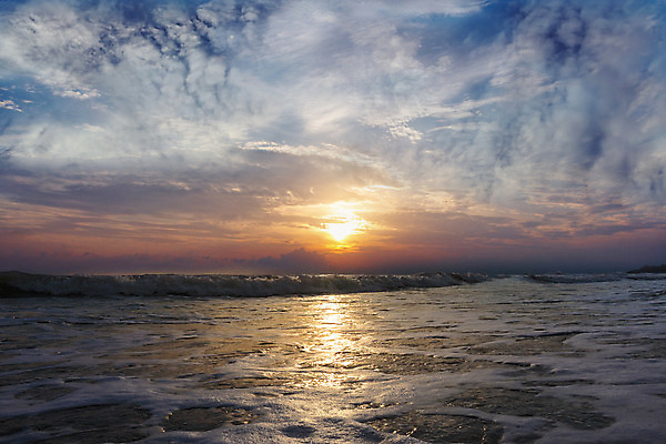 포토 JPG 해외이미지 계절 파도 바다 백그라운드 오렌지 태국 자연 벽지 하늘 아침 추상 풍경 사람없음 야외 빨간색 물 여름 빛 햇빛 태양 반사 노란색 일출 맑음 황혼 일몰 새벽 뜨거움 분위기 황금 야간 저녁 위험 장면 내추럴 수평선 해외202004 해외포토 주간 자연요소 아시아 컬러 컨셉 무늬 과일 날씨 노을 생태계 파일형식 이미지허브