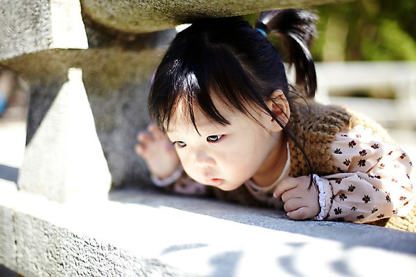 포토 JPG 주간 응시 계절 여자 자연 한국 한명 서기 사람 동양인 풍경 근접촬영 상반신 야외 아웃포커스 가을풍경 한국인 가을 돌_바위 바위 아기 경주 경상북도 경상도 가교 여자만 여자한명만 아기만 여자아기만 여자아기한명만 국내포토 자연요소 1 건축물 시선 아시아 뷰포인트 모션 촬영기법 인종 생태계 파일형식 가을_계절