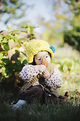 포토 JPG 주간 전신 나무 식물 모자 계절 여자 낙엽 자연 나뭇잎 한국 한명 들기 사람 앉기 동양인 풍경 근접촬영 야외 아웃포커스 가을풍경 한국인 가을 아기 경주 경상북도 경상도 여자만 여자한명만 아기만 여자아기만 여자아기한명만 국내포토 자연요소 1 잡화 아시아 뷰포인트 잎 모션 촬영기법 인종 생태계 파일형식 가을_계절