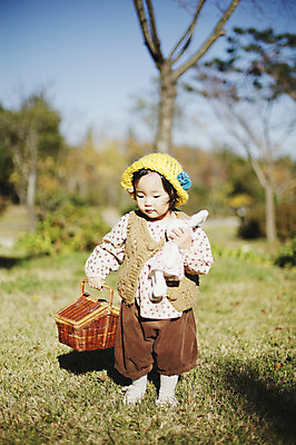 포토 JPG 주간 전신 나무 식물 모자 계절 여자 인형 자연 한국 한명 서기 들기 사람 동양인 풍경 근접촬영 야외 아웃포커스 장난감 소풍 바구니 가을풍경 산책 한국인 가을 아기 토끼 경상북도 경상도 반려 여자만 여자한명만 아기만 여자아기만 여자아기한명만 국내포토 자연요소 1 잡화 아시아 뷰포인트 포유류 모션 휴식 촬영기법 인종 반려동물 야외활동 생태계 파일형식 가을_계절