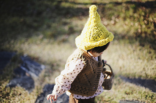 포토 JPG 주간 나무 식물 모자 계절 여자 낙엽 자연 나뭇잎 한국 한명 서기 들기 사람 동양인 풍경 상반신 야외 옆모습 아웃포커스 바구니 가을풍경 한국인 가을 아기 경주 경상북도 경상도 여자만 여자한명만 아기만 여자아기만 여자아기한명만 국내포토 자연요소 1 잡화 아시아 뷰포인트 잎 모션 촬영기법 인종 생태계 파일형식 가을_계절