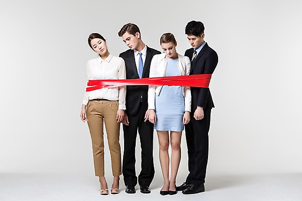 포토 JPG 스튜디오촬영 전신 서양인 외국인 백인 여자 남자 비즈니스 스트레스 실내 피곤 서기 사람 동양인 정장 여러명 20대 성인 앞모습 비즈니스라이프 경쟁 한국인 직장인 비즈니스맨 비즈니스우먼 묶기 구속 동료 열정 테이프 시무룩 청년만 성인만 국내포토 직업 라이프스타일 옷 감정 뷰포인트 다수 컨셉 관계 모션 문구용품 표정 인종 청년 내부 파일형식