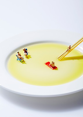 포토 JPG 스튜디오촬영 접시 음식 인형 식재료 재료 파스타 실내 요리 근접촬영 사람없음 아웃포커스 여름휴가 바캉스 수영 미니어처 피규어 면류 면 수프 미끄럼틀 선베드 국내포토 식기 뷰포인트 의자 휴가 서양음식 촬영기법 내부 모형 수상스포츠 놀이기구 파일형식 여름_계절