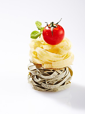포토 JPG 스튜디오촬영 음식 식재료 재료 방울토마토 파스타 실내 요리 누끼 근접촬영 사람없음 아웃포커스 면류 면 국내포토 뷰포인트 토마토 서양음식 촬영기법 내부 파일형식