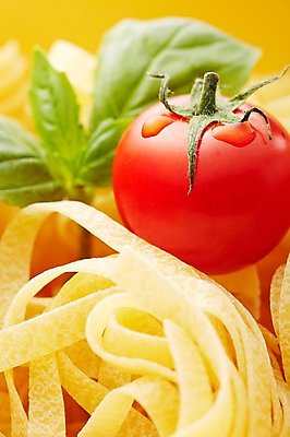 포토 JPG 스튜디오촬영 음식 식재료 재료 방울토마토 파스타 실내 요리 근접촬영 사람없음 아웃포커스 면류 면 국내포토 뷰포인트 토마토 서양음식 촬영기법 내부 파일형식