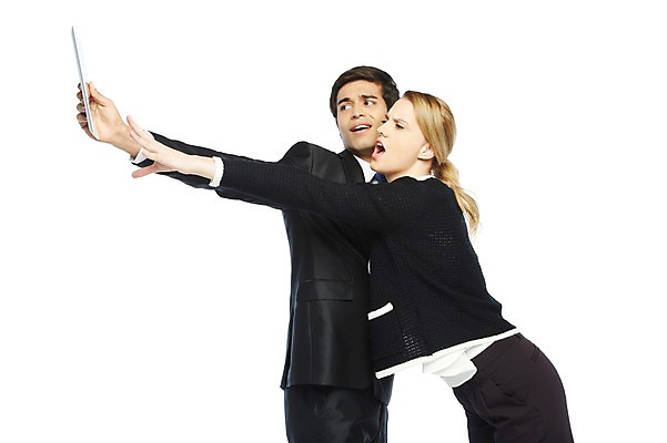 포토 JPG 스튜디오촬영 서양인 외국인 백인 해외기획촬영 2012년태국 여자 남자 비즈니스 실내 스마트라이프 들기 누끼 사람 정장 상반신 20대 성인 두명 옆모습 비즈니스라이프 태블릿 웹서핑 직장인 비즈니스맨 비즈니스우먼 싸움 인터넷중독 청년만 성인만 뺏기 국내포토 직업 라이프스타일 옷 뷰포인트 모션 인종 청년 내부 전자제품 스마트기기 중독 파일형식