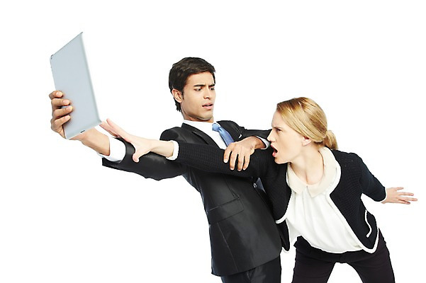 포토 JPG 스튜디오촬영 서양인 외국인 백인 해외기획촬영 2012년태국 여자 남자 비즈니스 실내 스마트라이프 들기 누끼 사람 정장 상반신 20대 성인 두명 앞모습 비즈니스라이프 태블릿 마주보기 웹서핑 직장인 비즈니스맨 비즈니스우먼 싸움 인터넷중독 청년만 성인만 뺏기 국내포토 직업 라이프스타일 옷 뷰포인트 모션 인종 청년 내부 전자제품 스마트기기 중독 파일형식