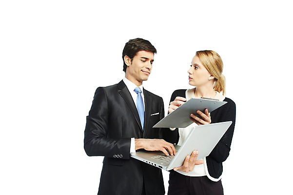 포토 JPG 스튜디오촬영 서양인 외국인 백인 해외기획촬영 응시 2012년태국 여자 남자 비즈니스 회의 실내 스마트라이프 들기 누끼 사람 정장 손짓 상반신 20대 성인 두명 앞모습 비즈니스라이프 노트북 짜증 웹서핑 업무 직장인 비즈니스맨 비즈니스우먼 작업실 인터넷중독 서류판 청년만 성인만 국내포토 직업 라이프스타일 시선 옷 감정 뷰포인트 모션 인종 청년 내부 전자제품 사무용품 작업 중독 파일형식