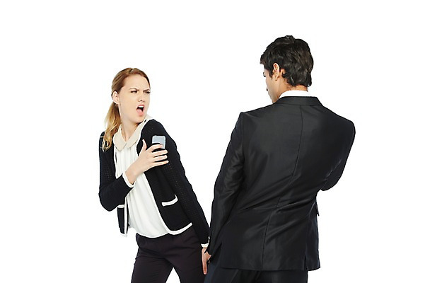 포토 JPG 스튜디오촬영 서양인 외국인 백인 해외기획촬영 2012년태국 여자 남자 비즈니스 실내 스마트라이프 서기 들기 누끼 사람 정장 상반신 20대 성인 두명 앞모습 뒷모습 비즈니스라이프 스마트폰 마주보기 고통 직장인 비즈니스맨 비즈니스우먼 찡그림 충돌 통화 실수 청년만 성인만 국내포토 직업 라이프스타일 옷 감정 뷰포인트 모션 표정 인종 청년 내부 핸드폰 스마트기기 파일형식