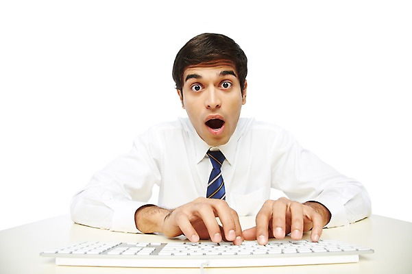 포토 JPG 스튜디오촬영 서양인 외국인 백인 해외기획촬영 2012년태국 남자 비즈니스 실내 표정 스마트라이프 한명 누끼 사람 정장 상반신 20대 성인 앞모습 비즈니스라이프 놀람 웹서핑 타이핑 키보드 직장인 비즈니스맨 유머 스마트 책상 코믹 성인남자한명만 국내포토 직업 1 라이프스타일 옷 감정 뷰포인트 가구 컨셉 인종 청년 내부 남자한명만 성인남자만 파일형식