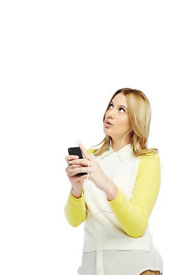 포토 JPG 스튜디오촬영 서양인 외국인 백인 해외기획촬영 라이프스타일 응시 2012년태국 여자 음악 이어폰 실내 스마트라이프 한명 들기 누끼 사람 상반신 20대 성인 라이프 옆모습 캐주얼 스마트폰 핸드폰 음악감상 올려보기 여자만 여자한명만 성인여자만 청년만 청년여자만 성인한명만 청년여자한명만 성인여자한명만 성인만 국내포토 1 시선 옷 뷰포인트 음향기기 모션 문화예술 인종 청년 내부 생활 전자제품 스마트기기 감상 파일형식