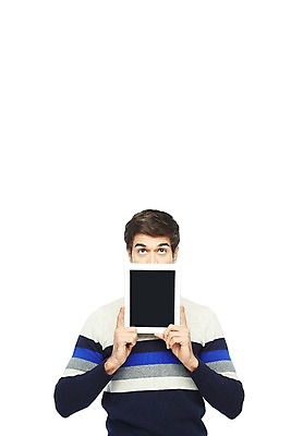 포토 JPG 스튜디오촬영 서양인 외국인 백인 해외기획촬영 라이프스타일 응시 2012년태국 남자 실내 스마트라이프 한명 들기 누끼 사람 상반신 20대 성인 라이프 앞모습 캐주얼 태블릿 올려보기 가림 웹서핑 성인남자한명만 국내포토 1 시선 옷 뷰포인트 모션 인종 청년 내부 생활 전자제품 스마트기기 남자한명만 성인남자만 파일형식